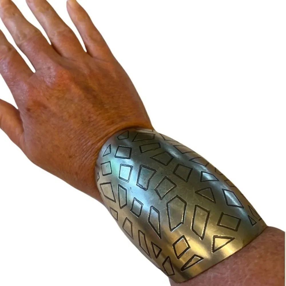 Women’s Metal 4” Cuff Bracelet with Geometric Shapes Gold/Bronze